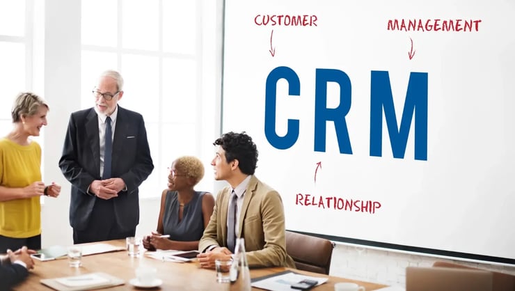 Waarom de meeste CRM-implementaties mislukken en hoe je er een bouwt die lang meegaat